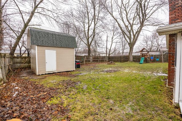 17 Amsden Drive, Henrietta, NY 14623