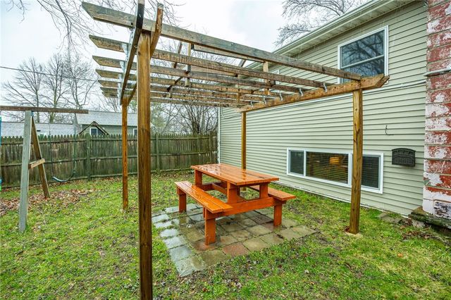 17 Amsden Drive, Henrietta, NY 14623