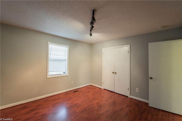 1101 Aspen Way, Winston-salem, NC 27106