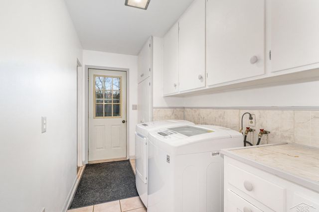 1911 Seminole Lane, Saginaw, MI 48638