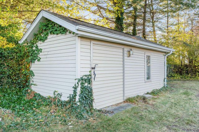 1911 Seminole Lane, Saginaw, MI 48638