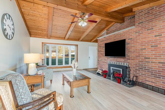 1911 Seminole Lane, Saginaw, MI 48638