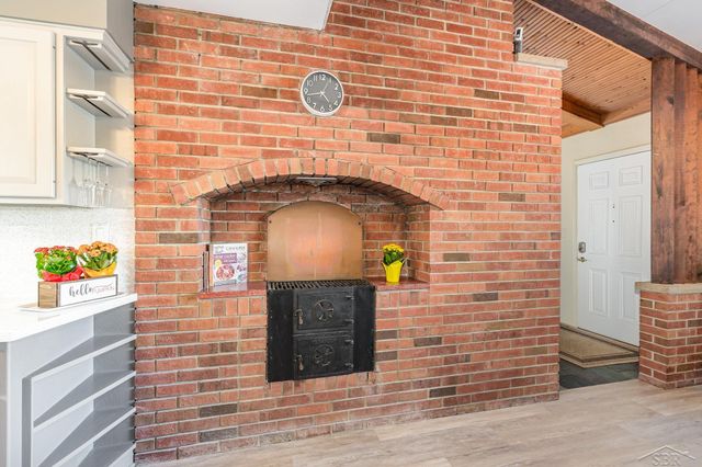 1911 Seminole Lane, Saginaw, MI 48638