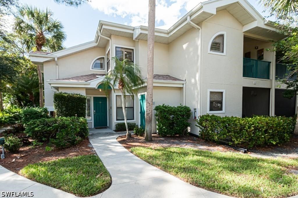55 Emerald Woods DR C8, Naples, FL 34108