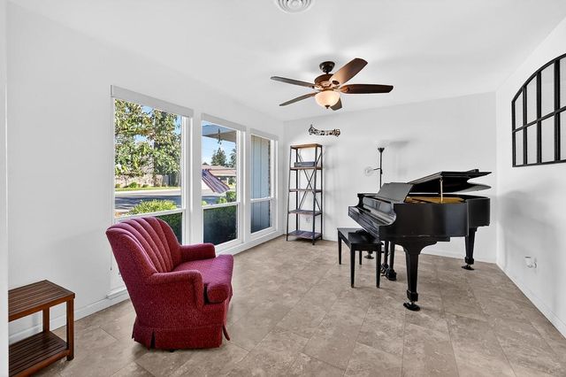 1660 Stabler Ln, Yuba City, CA 95993