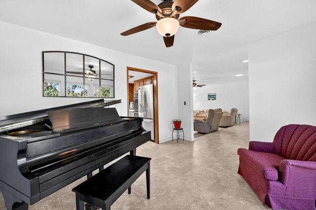 1660 Stabler Ln, Yuba City, CA 95993