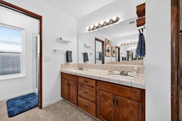 1660 Stabler Ln, Yuba City, CA 95993