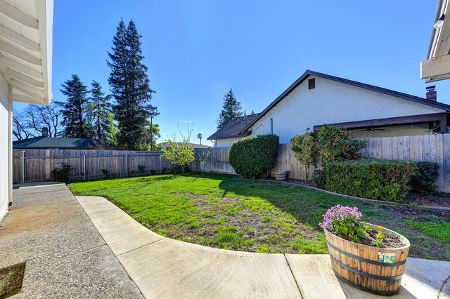 1660 Stabler Ln, Yuba City, CA 95993