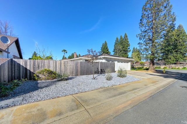 1660 Stabler Ln, Yuba City, CA 95993