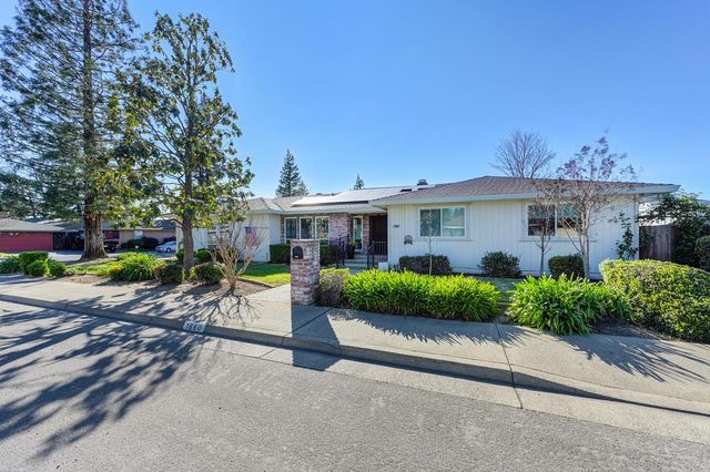 1660 Stabler Ln, Yuba City, CA 95993