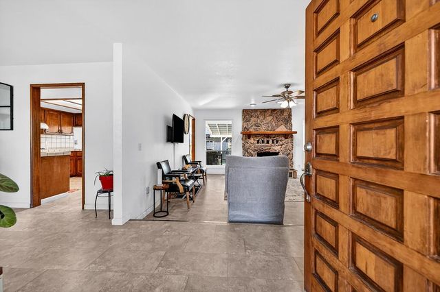 1660 Stabler Ln, Yuba City, CA 95993