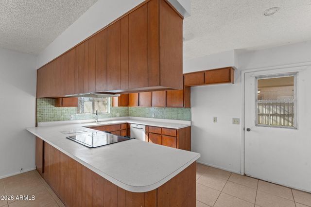 433 N OXBOW Drive, Wickenburg, AZ 85390