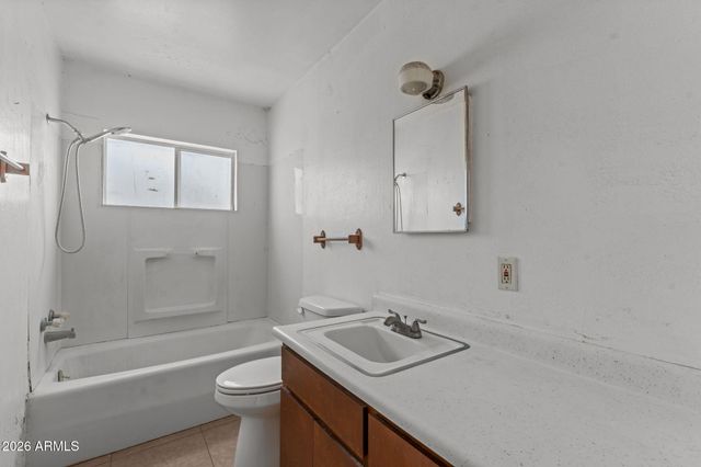 433 N OXBOW Drive, Wickenburg, AZ 85390