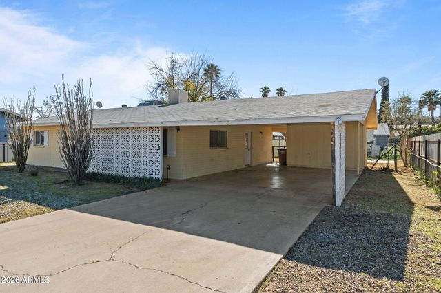 433 N OXBOW Drive, Wickenburg, AZ 85390