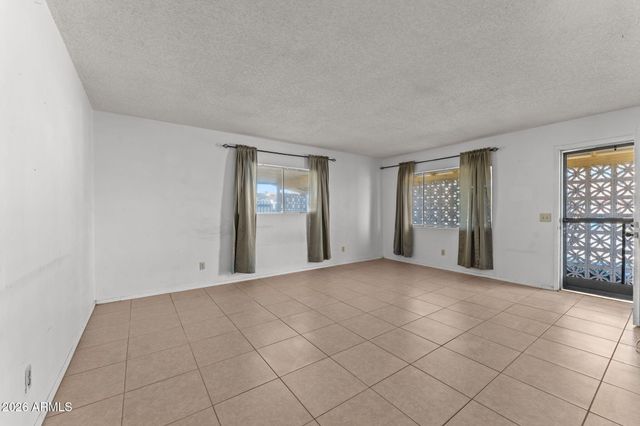 433 N OXBOW Drive, Wickenburg, AZ 85390