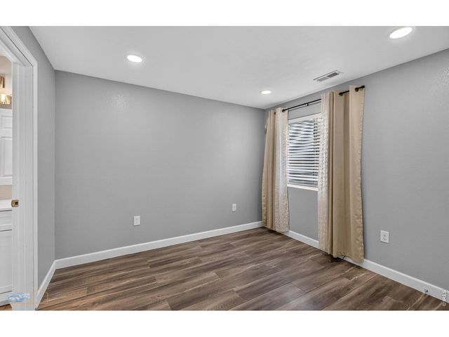 1155 Trout Creek Cir, Longmont, CO 80504