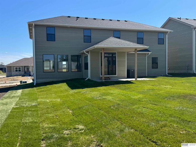 21420 Z Street, Elkhorn, NE 68022