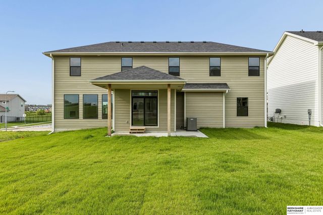 21420 Z Street, Elkhorn, NE 68022