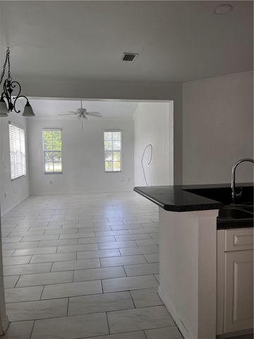 2262 57 Circle 2262, Vero Beach, FL 32966