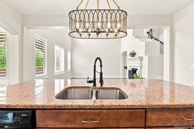 9218 Viaggio Way, Littleton, CO 80126