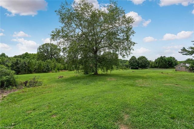 3270 Nc Highway 135, Stoneville, NC 27048