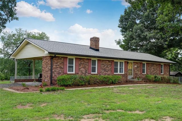 3270 Nc Highway 135, Stoneville, NC 27048
