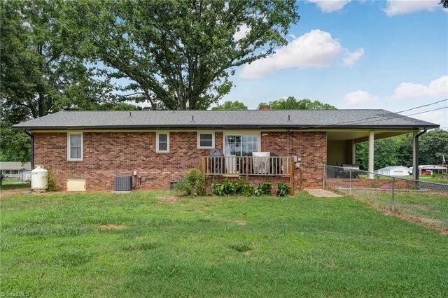 3270 Nc Highway 135, Stoneville, NC 27048