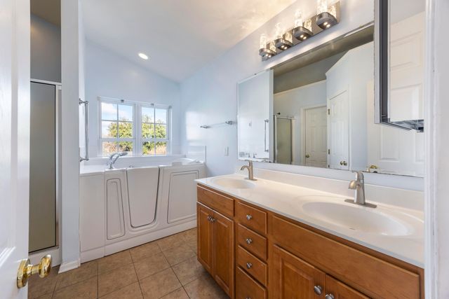 7326 Kestrel Trail, Hanahan, SC 29410