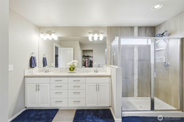 32909 Crystal Lakes Lane, Black Diamond, WA 98010