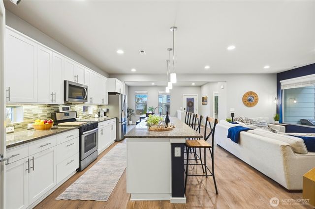 32909 Crystal Lakes Lane, Black Diamond, WA 98010