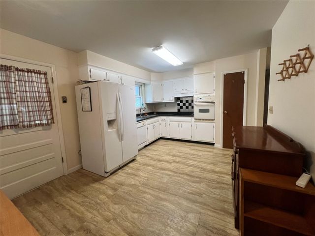39 Hilltop Lane, Narrowsburg, NY 12764