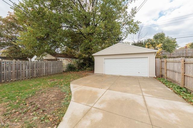 2503 Brookdale Avenue, Parma, OH 44134