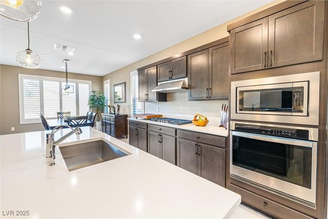 10960 Gardenova Avenue, Las Vegas, NV 89166