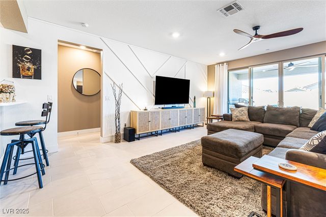 10960 Gardenova Avenue, Las Vegas, NV 89166