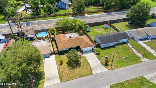 1820 SHANNON LAKE Drive, Middleburg, FL 32068