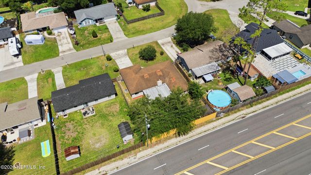 1820 SHANNON LAKE Drive, Middleburg, FL 32068