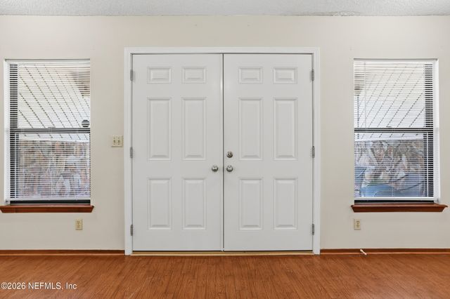 1820 SHANNON LAKE Drive, Middleburg, FL 32068