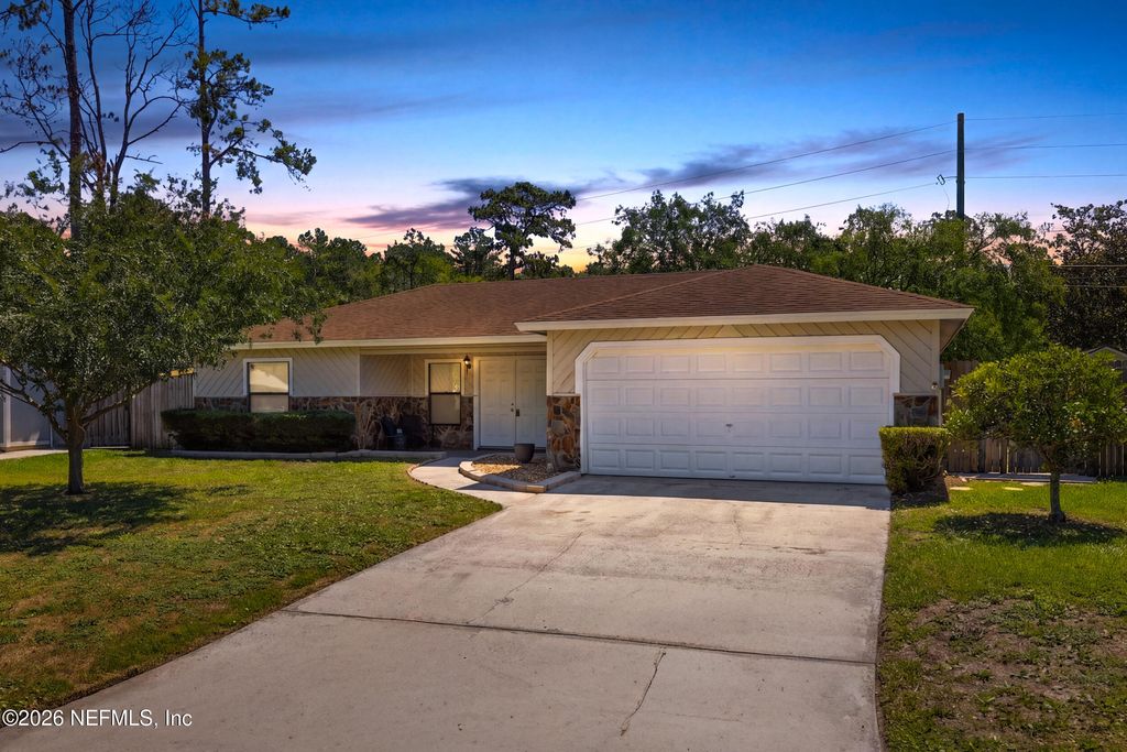 1820 SHANNON LAKE Drive, Middleburg, FL 32068