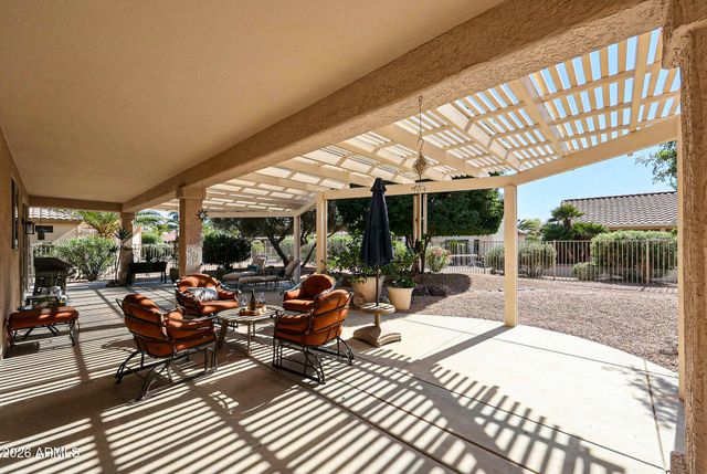16021 W SILVER BREEZE Drive, Surprise, AZ 85374