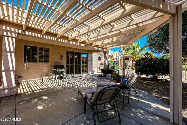 16021 W SILVER BREEZE Drive, Surprise, AZ 85374