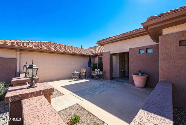 16021 W SILVER BREEZE Drive, Surprise, AZ 85374