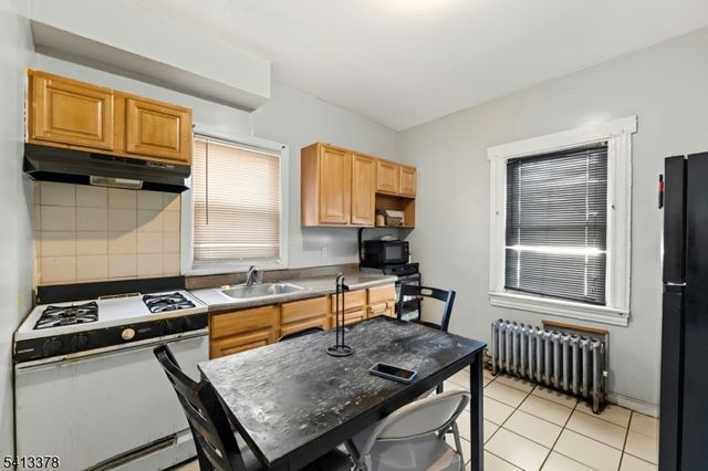 218 Elmwood Ave, East Orange City, NJ 07018