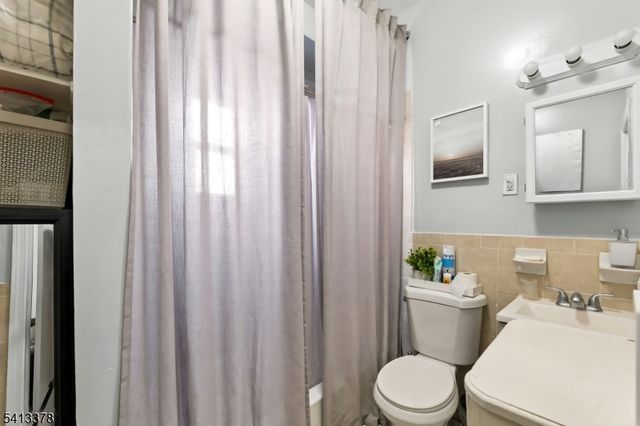 218 Elmwood Ave, East Orange City, NJ 07018