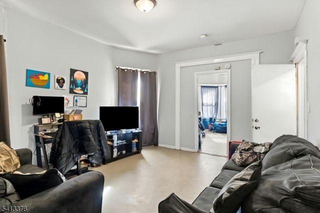 218 Elmwood Ave, East Orange City, NJ 07018