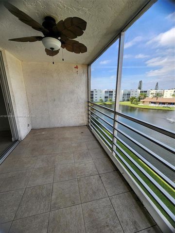 425 SE 11th Ter 403, Dania Beach, FL 33004