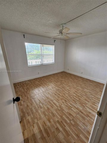 425 SE 11th Ter 403, Dania Beach, FL 33004