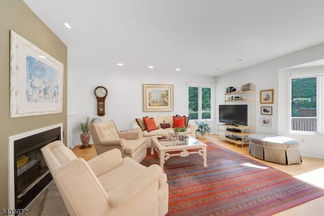 104 Clarken Dr 104, West Orange Twp., NJ 07052