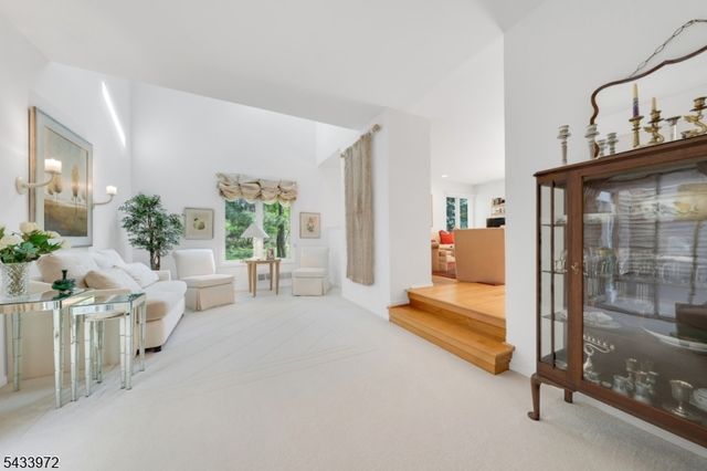 104 Clarken Dr 104, West Orange Twp., NJ 07052