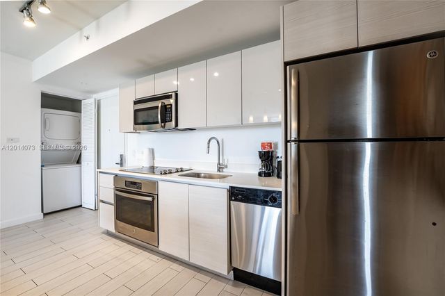 2602 E Hallandale Beach Blvd R806, Hallandale Beach, FL 33009
