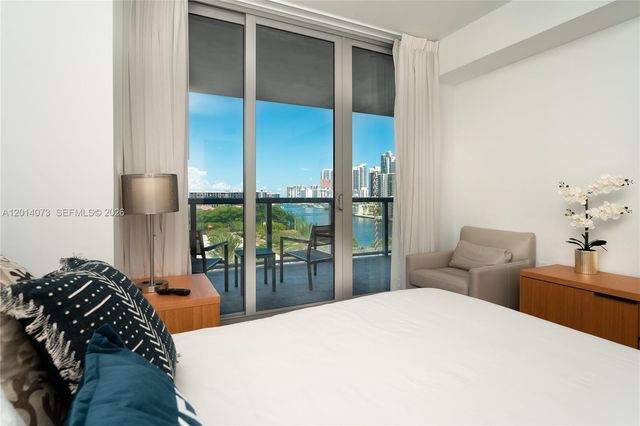 2602 E Hallandale Beach Blvd R806, Hallandale Beach, FL 33009